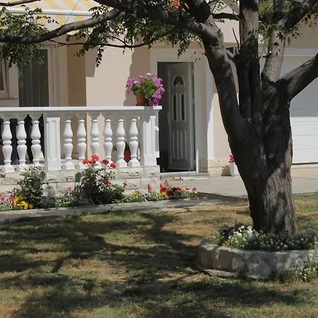 Appartement By The Sea Vlasici, Pag - 6523 Povljana